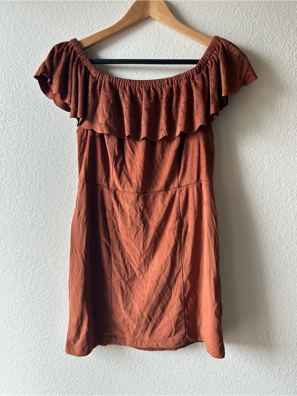 EUC Shyanne ruffle off shoulder western dress